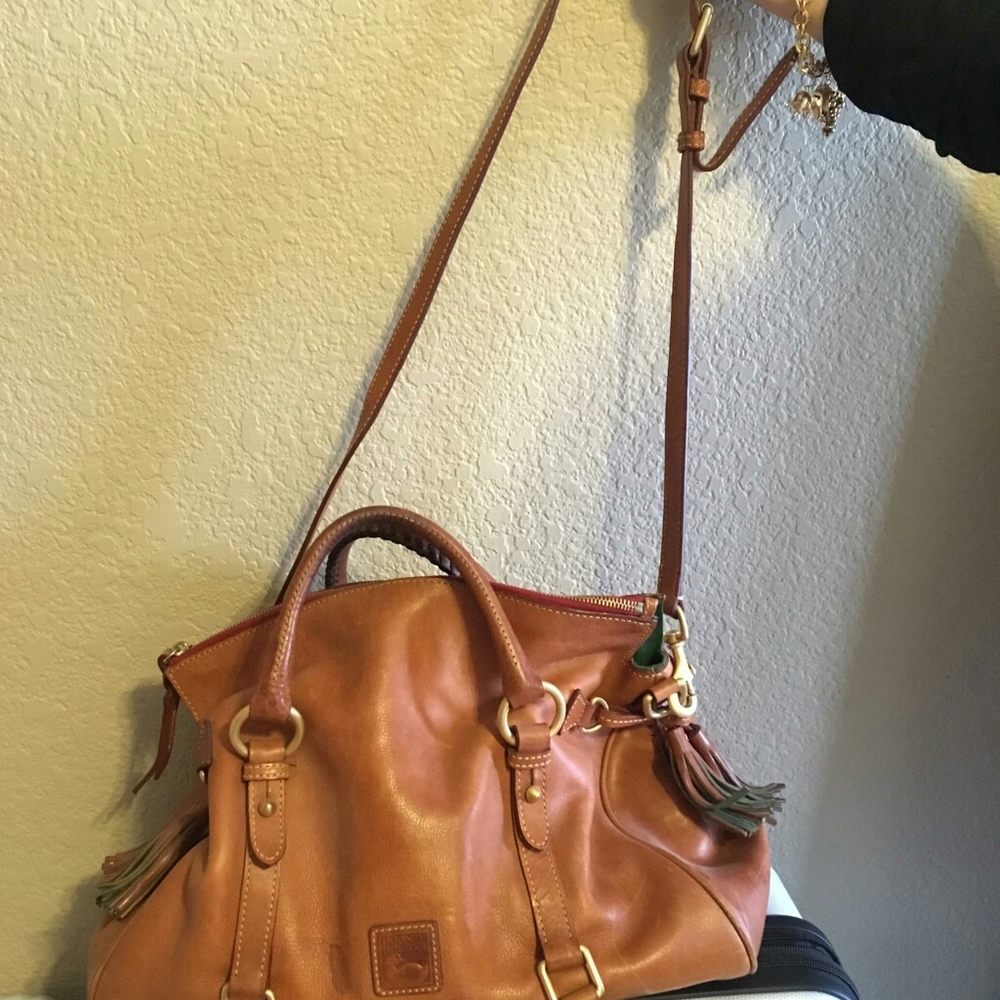 Dooney and Bourke tan leather handbag